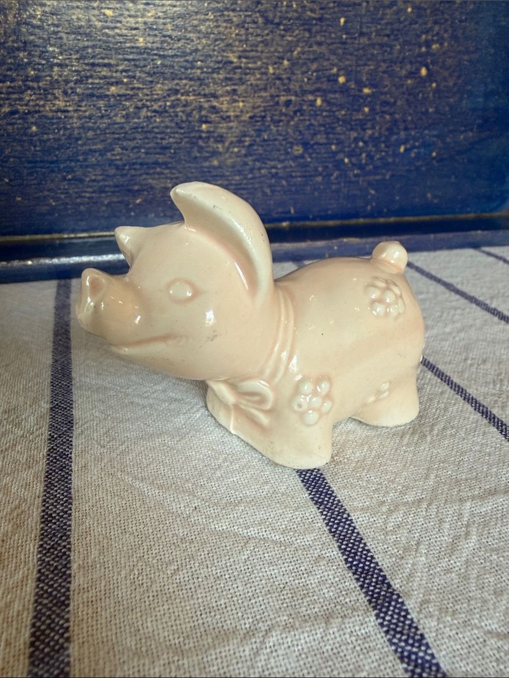 VTG Cream Porcelain Pig Figurine w/ Raised Floral Detail – Cute Kitsch Farmhouse